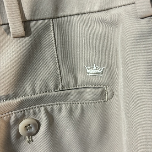 Peter Millar EUC wicking dress shorts in size 38. - Picture 3 of 6